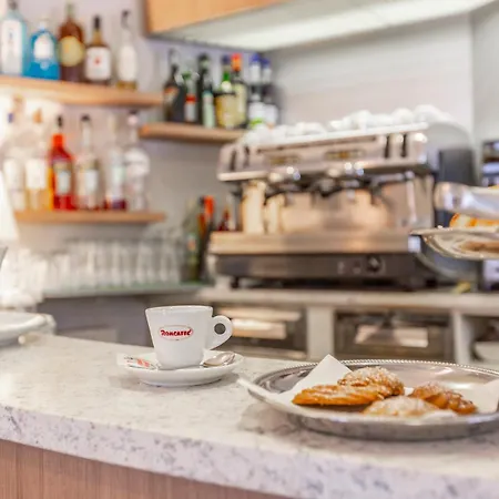 Luana Ριτσιόνε